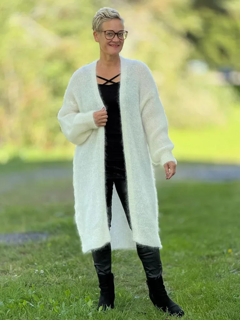 Mohairneuletakki Milana Luonnonvalkoinen