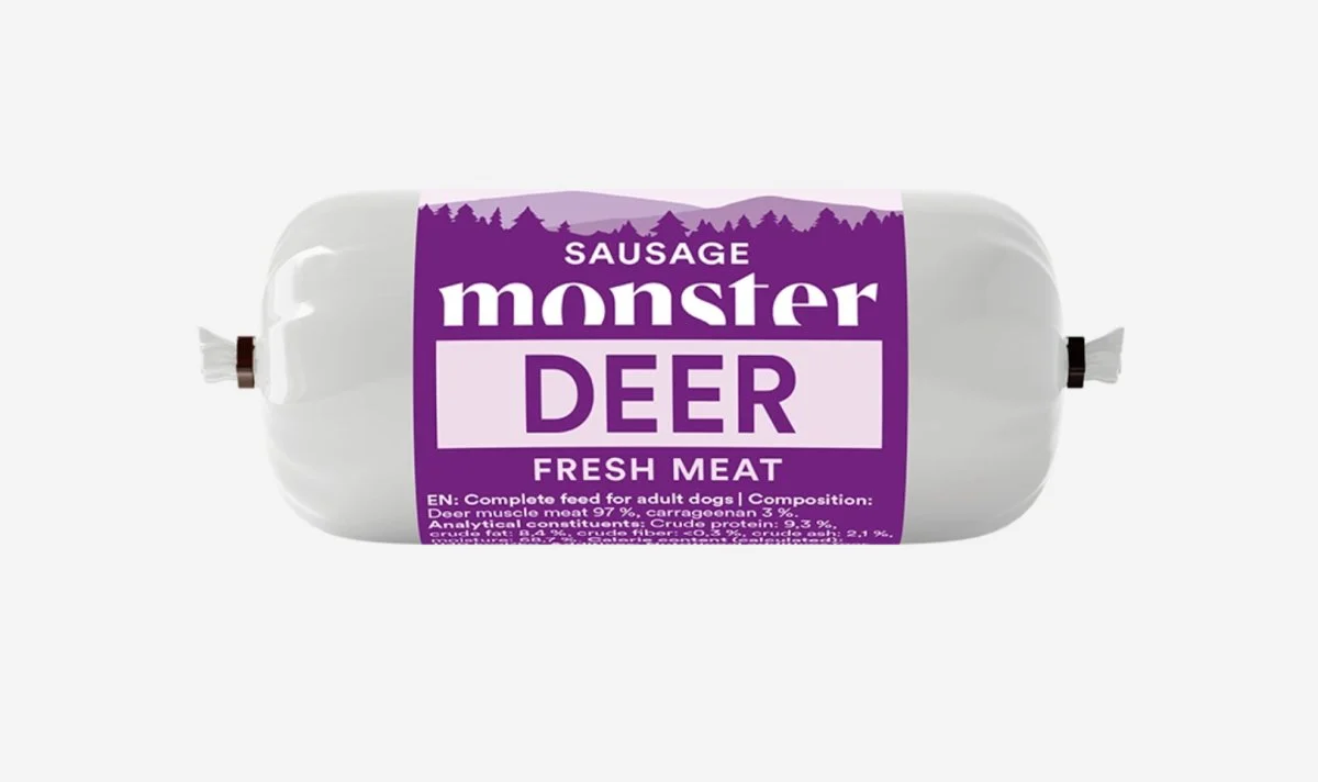 Monster Dog Sausage Deer (peura)
