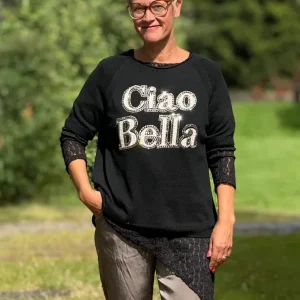 Neule Kiira Musta
