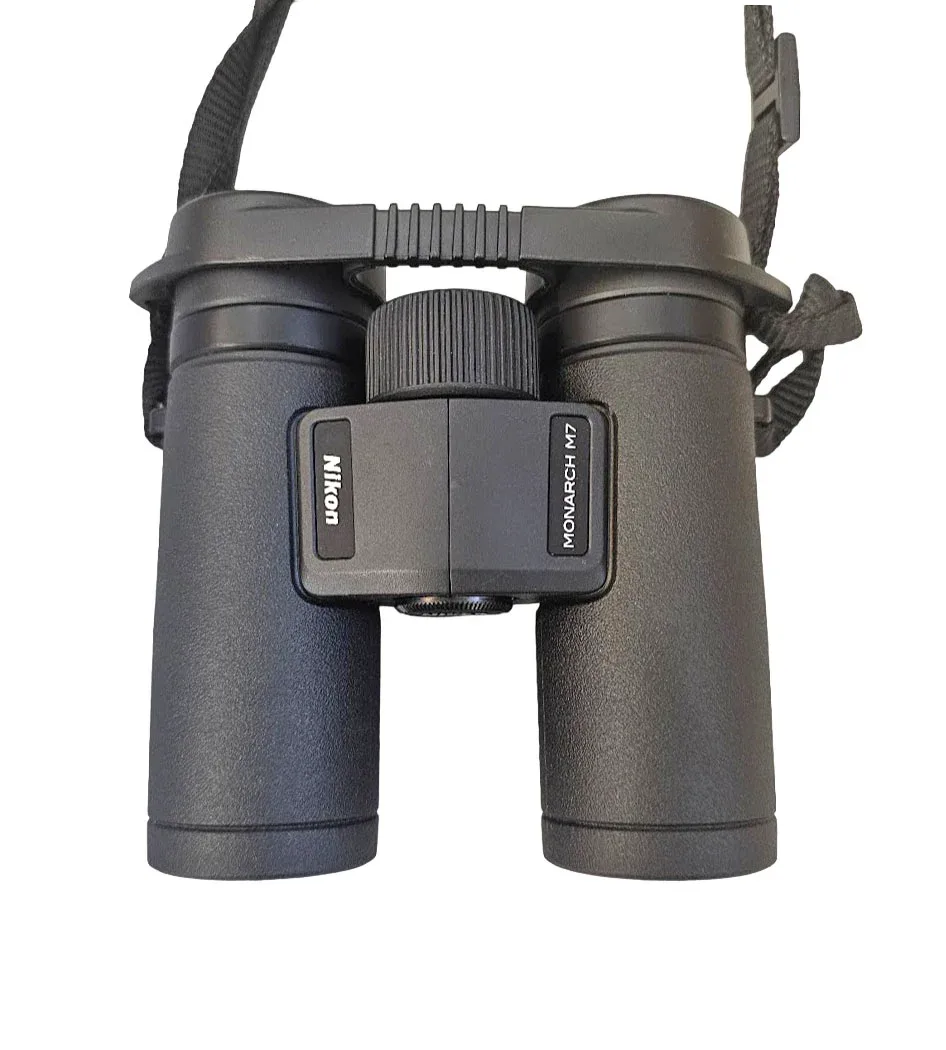 Nikon 8×30 Monarch M7 -kiikari KÄYTETTY