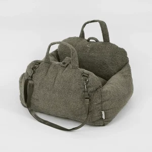 Tova 2-in-1 autoistuin koiralle – Chestnut Bouclé